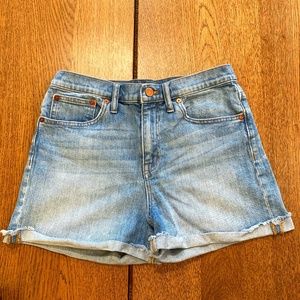 Madewell High Waist Denim Boyfriend  shorts in BO wash F1607  in size 27
